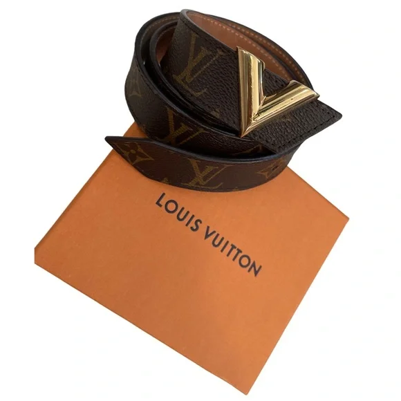 Louis Vuitton π«π· Belt β€οΈ - Picture 1 of 13